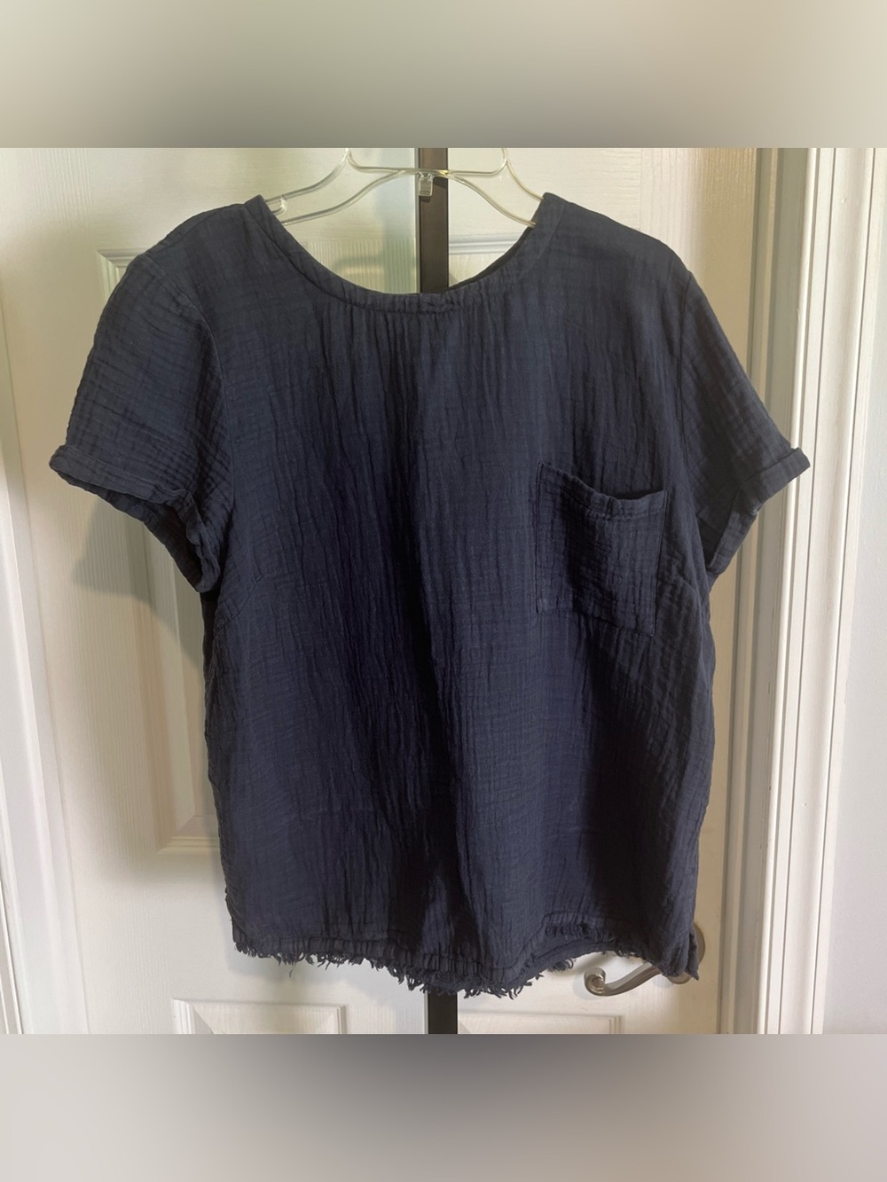 Woman’s Garnet Hill Blouse Fringe Bottom  Size Medium Fashion
